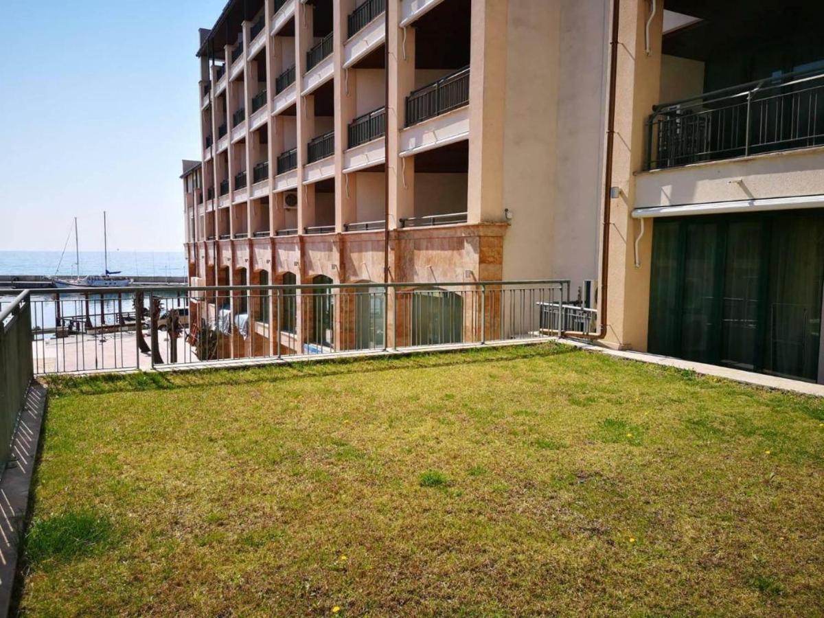Marina Balchik Apartment Eksteriør bilde
